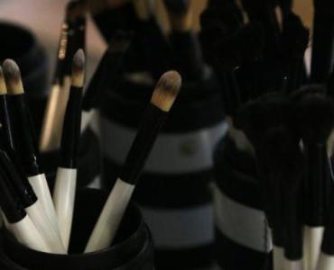 Od kropli do blasku: pędzle silikonowe, które zmieniają sposób aplikacji serum
